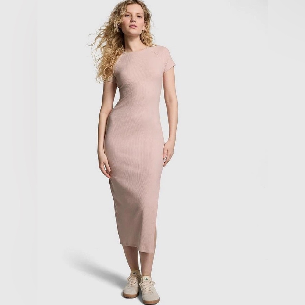 VICTORIA SECERT SHORT SLEEVE MIDI DRESS - PINK SIZE XL (NEW WITH TAGS) A18 - Picture 2 of 4